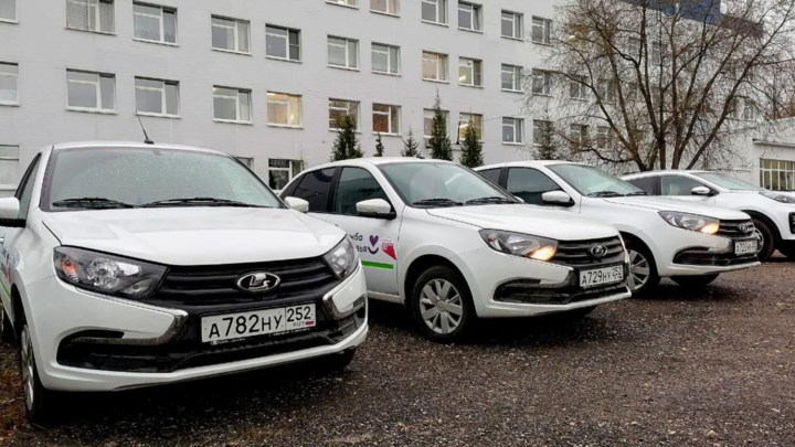 В Нижегородской области медицинской службе передали 50 новых автомобилей