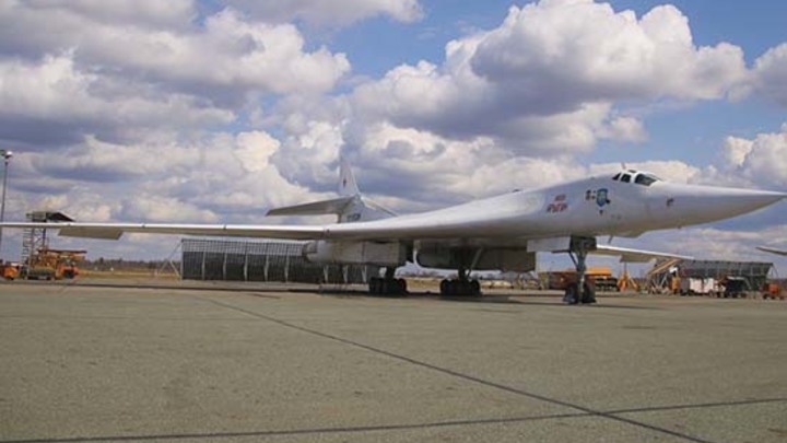 ВВС НАТО не зря боятся: Русские Ту-160 обновили рекорд и обошли всех ВВС НАТО не зря боятся: Русские Ту-160 обновили рекорд и обошли всех