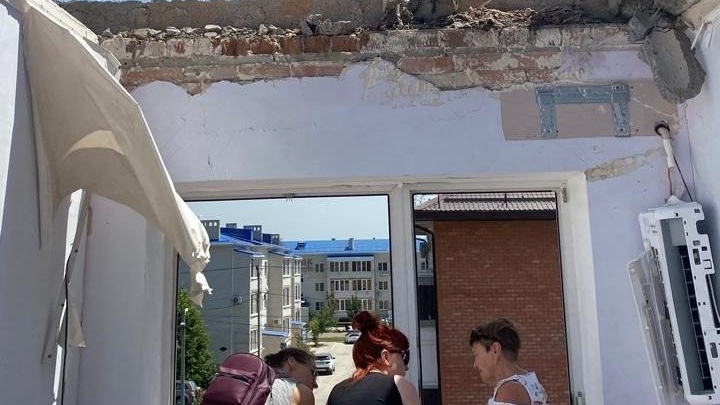 В Приморско-Ахтарске повреждения при атаке БПЛА получили 157 квартир