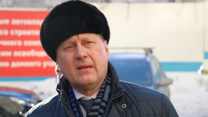Что для города сделал?: Новосибирцы обсуждают присвоение Анатолию Локтю звания Ветеран труда