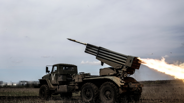 Минобороны впервые показало новейшую РСЗО Возрождение