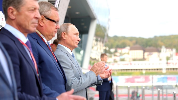 Путин одобрил постепенный отказ от доллара - Костин
