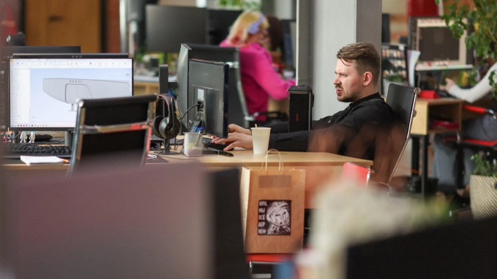 Опрос ВЦИОМ: все больше граждан России опасаются потерять работу