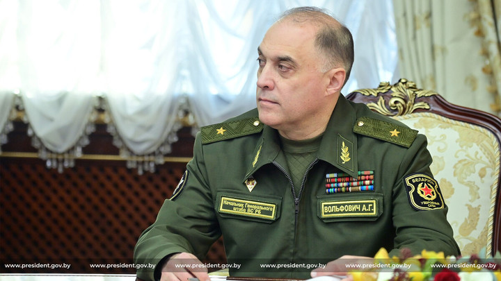 Мир сходит с ума: в Минобороны Белоруссии опровергли фейки о гибели лётчиков на Украине