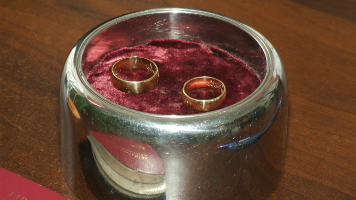 Царьград: женщина-пастор в Германии поженила четверых мужчин друг на друге