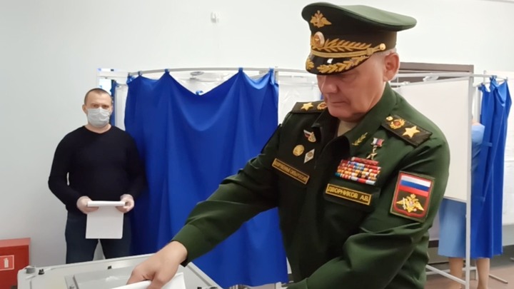 Командующий ЮВО Александр Дворников проголосовал на выборах в Госдуму в Ростове