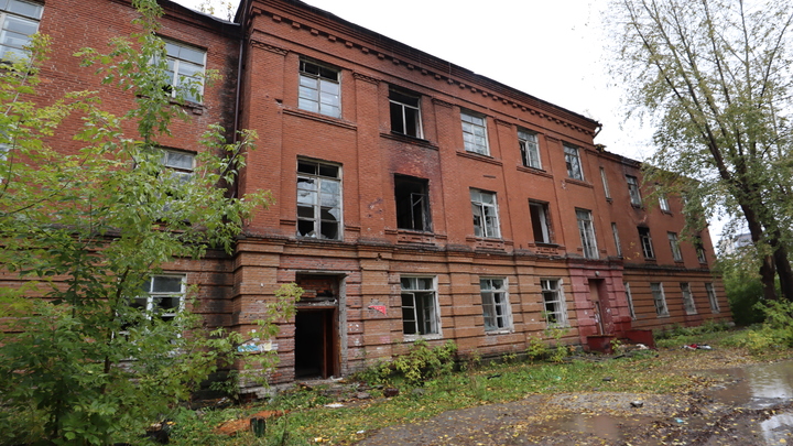 Здания военного городка в Новосибирске предложено сдать в аренду за один рубль