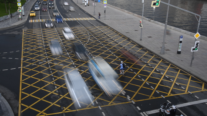 Водителей успокоили: Багажник на крыше - не повод для штрафа