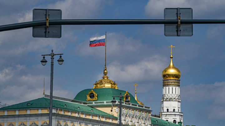 Россию дворцами подталкивают к катастрофе. Схему элитарной борьбы выдал политолог