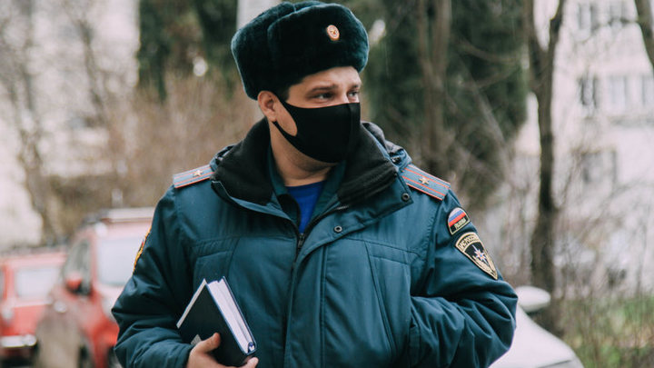 Из огненной ловушки спас водитель автобуса: Пожар в Горно-Алтайске ликвидирован