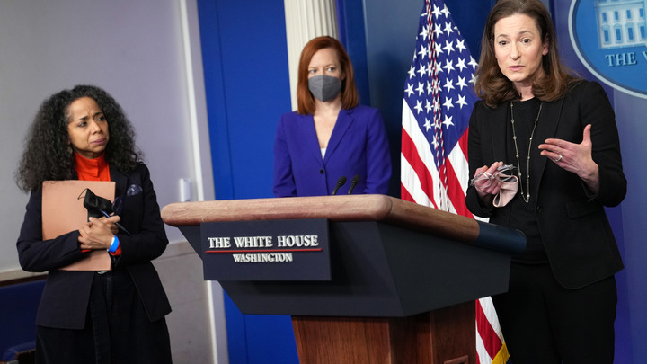 За конкретикой - в Пентагон: Псаки ушла от ответа об эсминце и оценке Путина