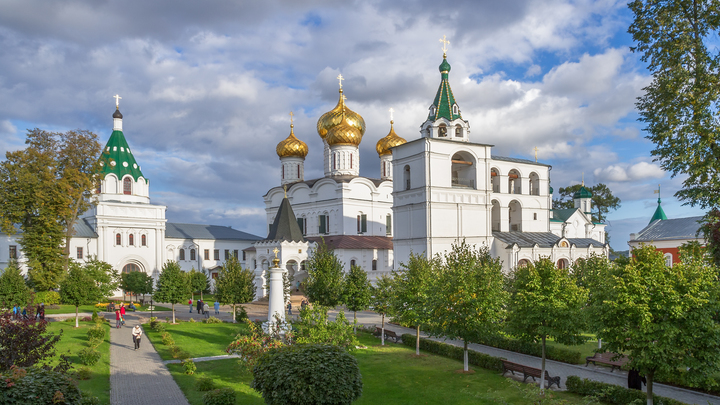 Кострома и Муром попали в десятку самых романтичных городов России