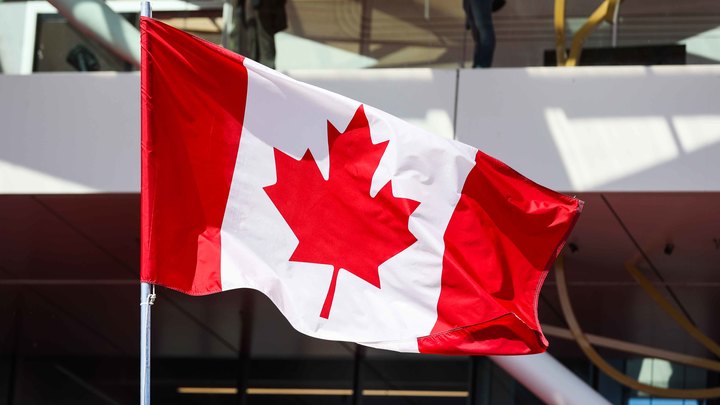 В Канаде разрешили местным бизнесменам обходить антирусские санкции