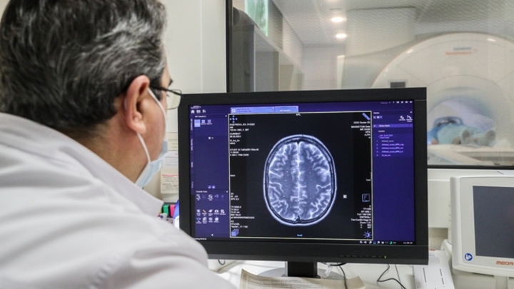 Ученые НГУ научили ИИ распознавать опухоли головного мозга на МРТ-изображениях