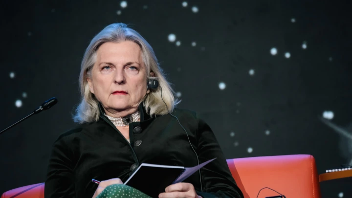 Лавров платит юмором: Кнайсль оценила остроумие главы МИДа