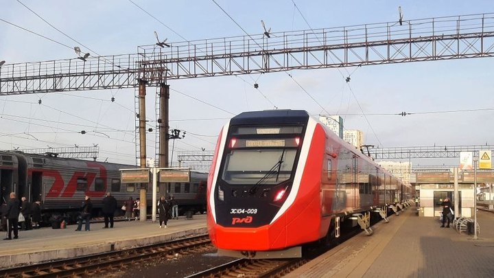В Свердловской области на майские выходные назначены дополнительные электрички