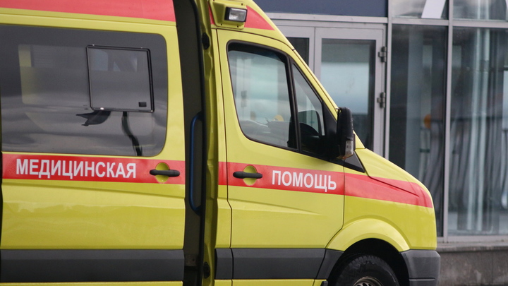 В Екатеринбурге из-за смерти пассажирки оказалось парализовано движение трамваев