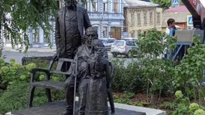 Скульптура Аленький цветочек стала финальным штрихом реновации сквера Аксаковых в Самаре