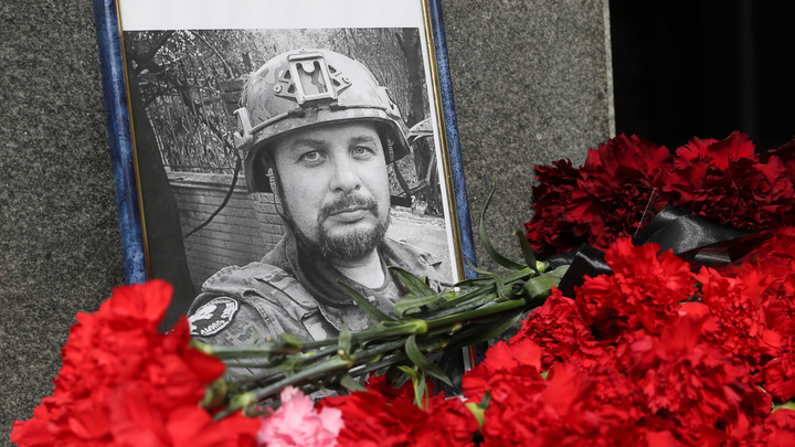 Погиб в доли секунды: чем была начинена статуэтка, убившая Владлена Татарского