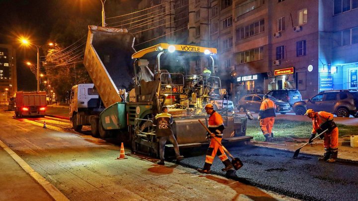 В Самаре приступили к укладке асфальта на улице Солнечной