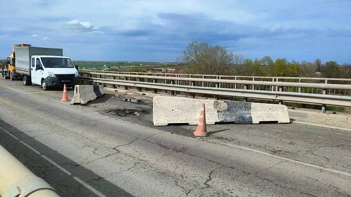 В Славянске-на-Кубани просел мост: введён реверс