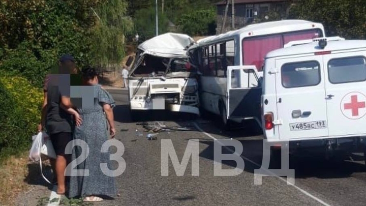 МВД организовало проверку по факту аварии с двумя рейсовыми автобусами в Туапсинском районе