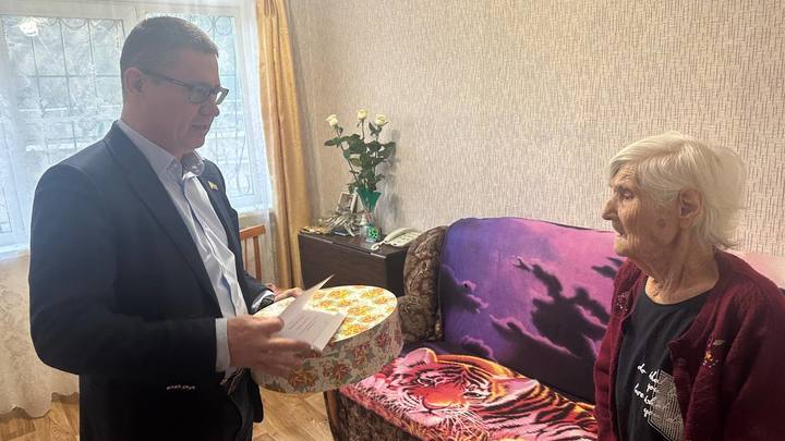 103-й день рождения отметила швея кожевенно-обувного комбината