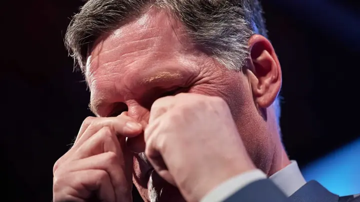 Допрос в Лондоне: У Стармера затряслись руки. В прямом смысле