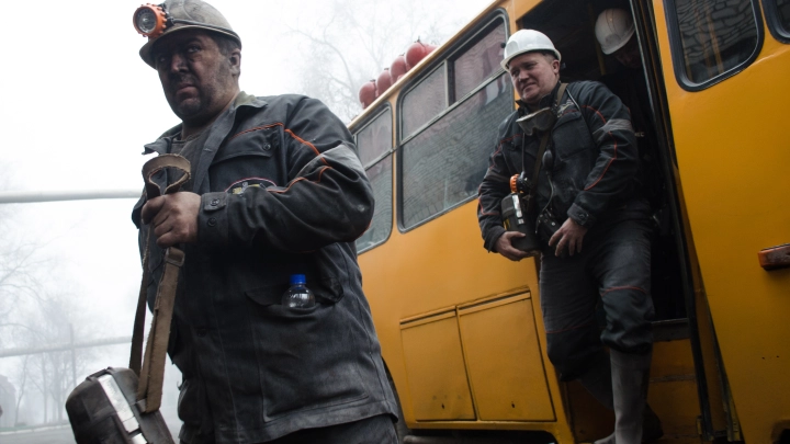 ЧП на шахте Комсомольская: Произошёл прорыв воды, один горняк числится пропавшим