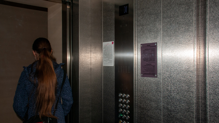 Почти 200 лифтов заменят в жилых домах на северо-востоке Москвы