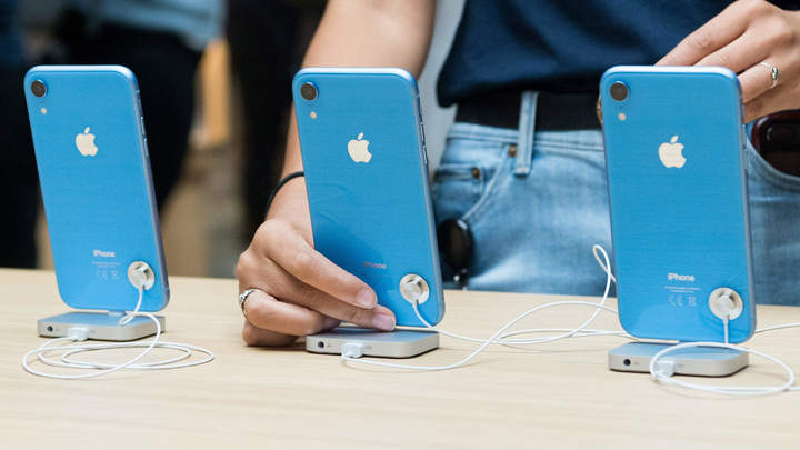 Потеря данных, проблемы с экраном: Apple заявила о дефектах iPhone X и MacBook Pro