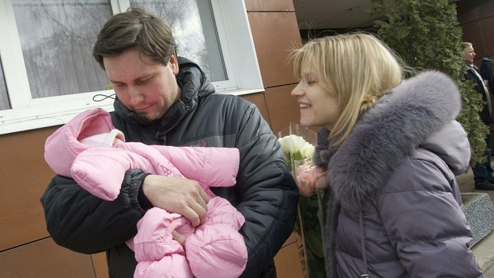 В Екатеринбурге роженица с мужем вместо роддома поехала за талоном на роды в больницу