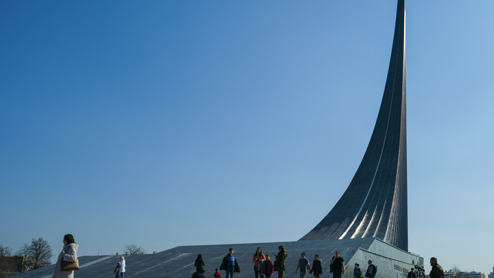 Собянин объявил о завершении реставрации монумента Покорителям космоса на ВДНХ