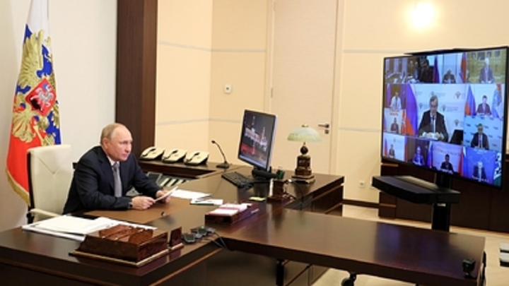 Путин обсудит введение нерабочих дней с 23 октября по 7 ноября: где и когда смотреть