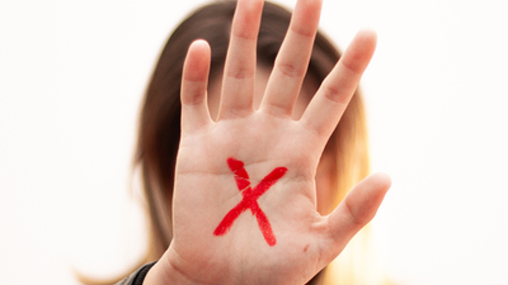 В школе, где четвероклассник надругался над сверстником, есть служба, о которой никто не знает