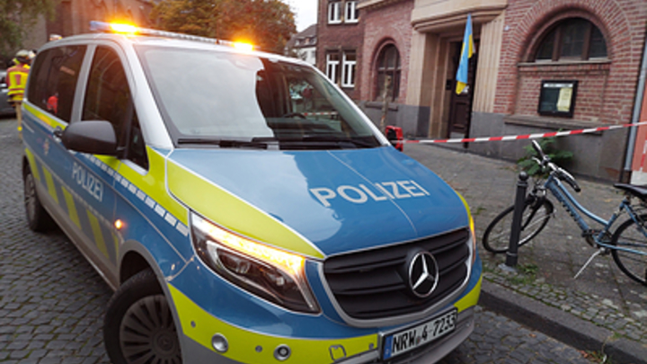 Украинские беженцы изнасиловали венгерок: Разъярённый мэр выгнал мигрантов воевать в СВО