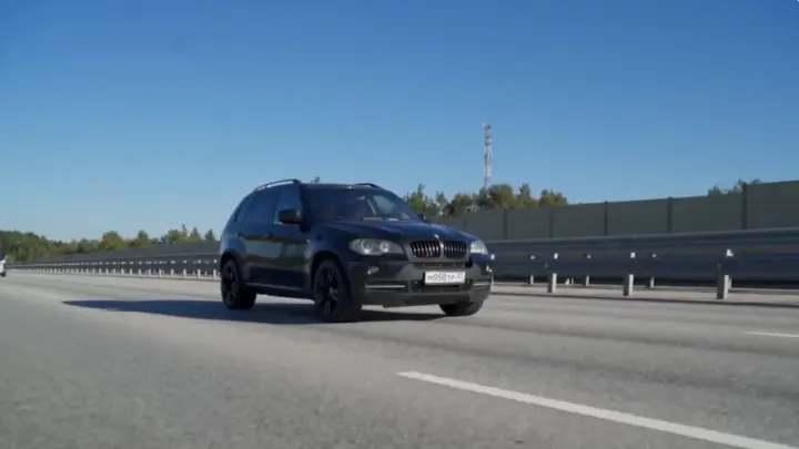Новый BMW X5 скоро грозят привезти в Россию: Цена удивит