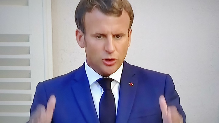 Макрон стыдливо оправдался за карикатуры на пророка Мухаммеда: Это всё независимые СМИ