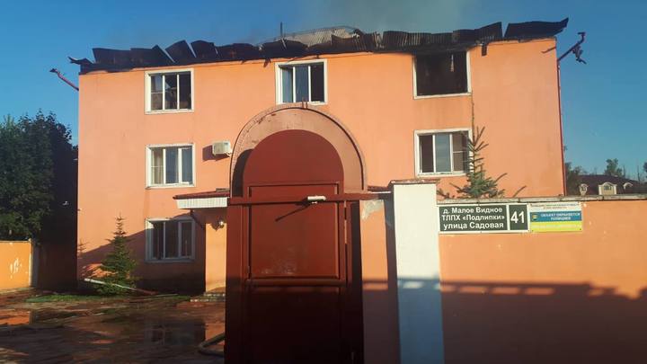 В Подмосковье после гибели детей на пожаре задержан управляющий загоревшегося гостевого дома
