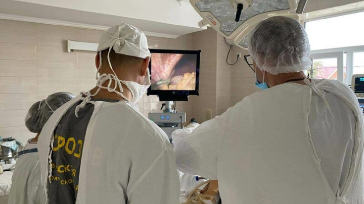 Кубанские хирурги спасли мужчину, в кишечнике которого застряла рыбья кость