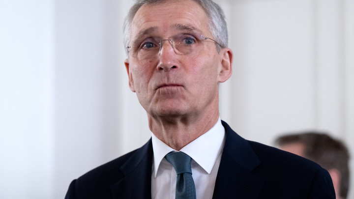 Столтенберг призвал к временной демилитаризации НАТО ради Украины