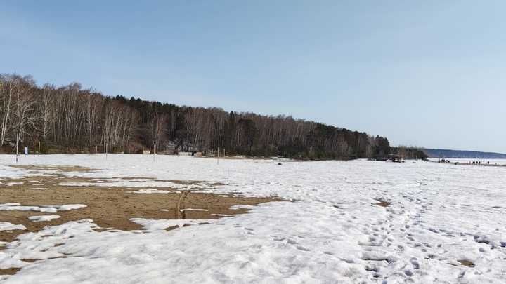 Новосибирский экстремал закрыл сезон виндсёрфинга на Обском море