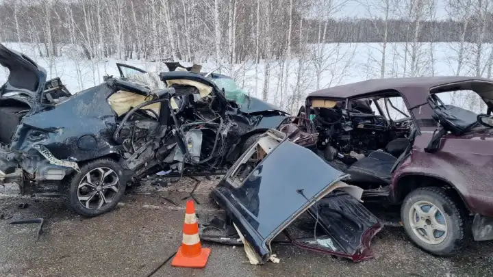 Знакомые рассказали о погибших в массовой аварии в Новосибирской области