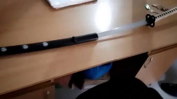 На Кубани студент с катаной напугал работника колледжа