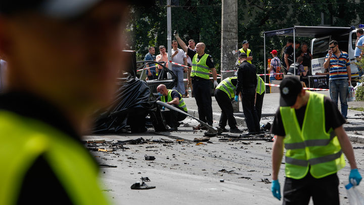 Север Киева в дыму: Очевидец рассказал о мощном взрыве