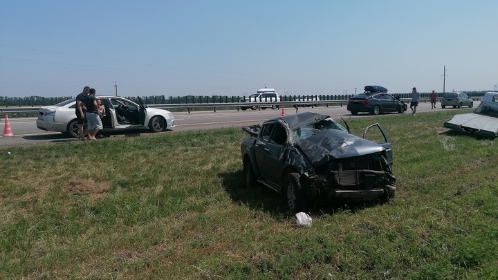После столкновения трёх иномарок на Кубани пострадал один человек
