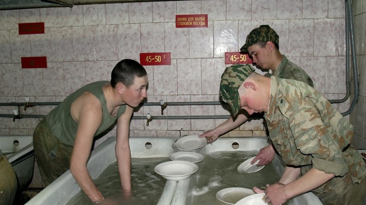 Призывной возраст вызвал споры в верхах: Кто за, кто против?