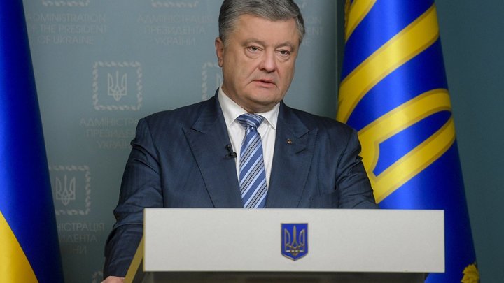 Порошенко будет платить украинцам 200 долларов за нарушение законов в России Порошенко будет платить украинцам 200 долларов за нарушение законов в России