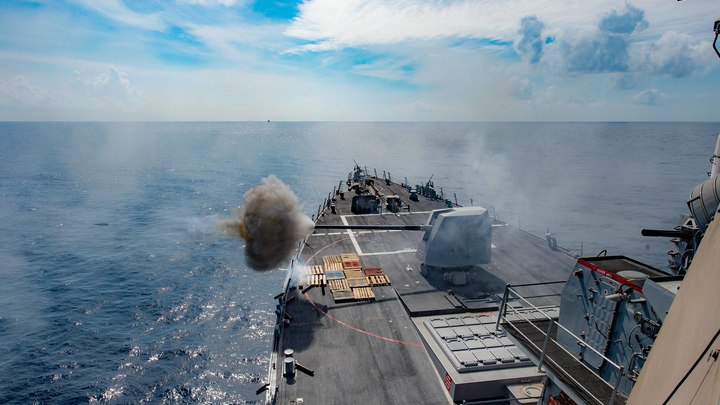 Журналист дал рецепт расправы с британским эсминцем после нарушения границы: Варианта два