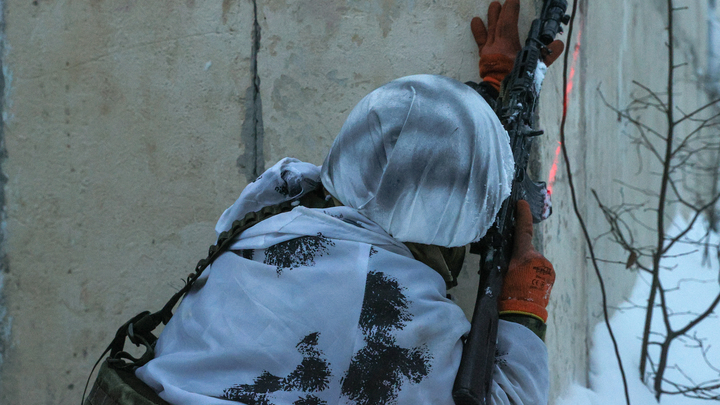 Кругом дроны, днём в город не выйти: Небратья взялись за возвращение Авдоса. Шансы есть?